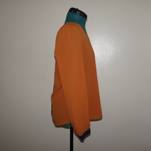 A Lovely Orange and Blue Blouse - Picture 3 of 4